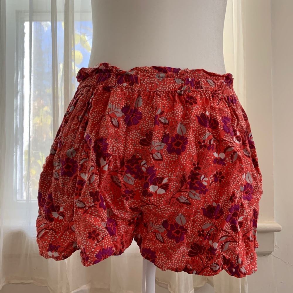 AE Women’s Flowy Short